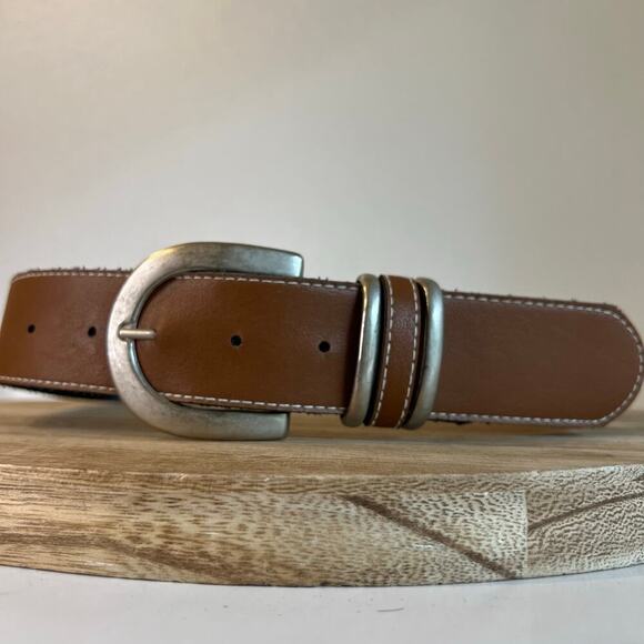 Vintage 90s Tan Vegan Leather Wide Silver Buckle Belt Size XS/S - Picture 2 of 9